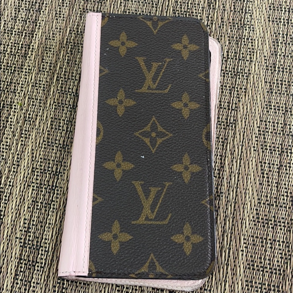 Louis Vuitton IPhone XS Max Wallet Case